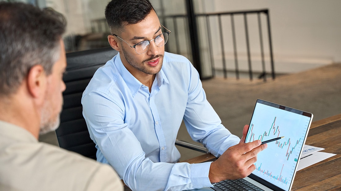 back manager talking to bank client