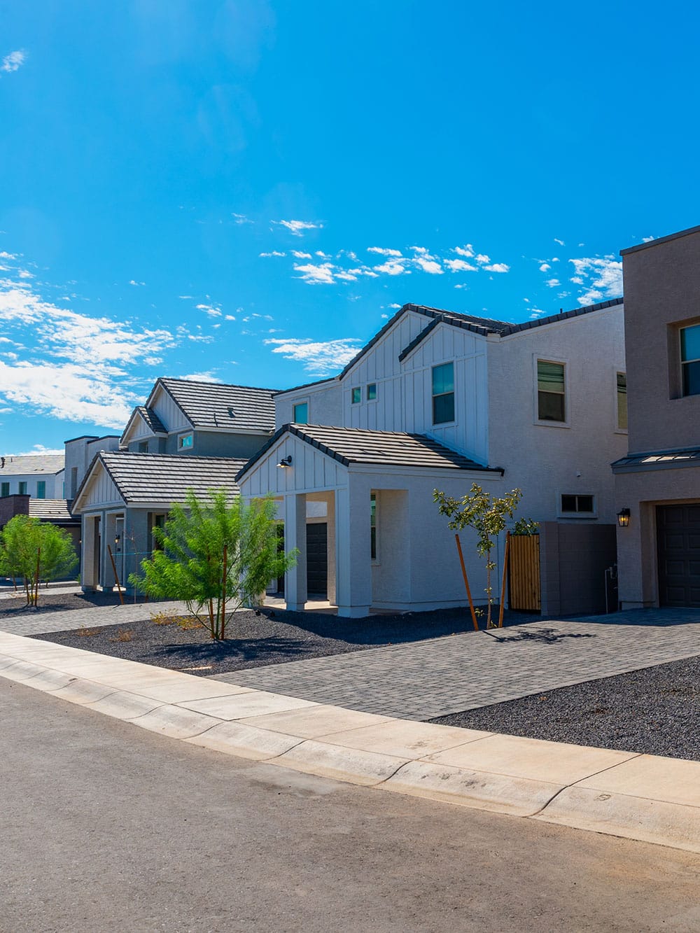 beautiful arizona neighborhood with sidewalk