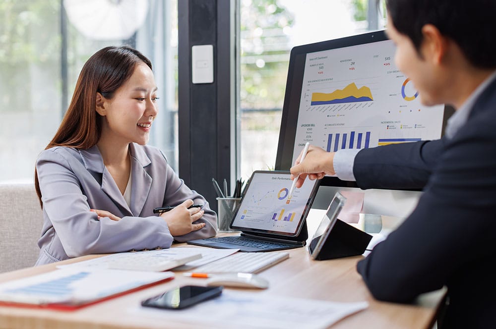 financial expert talking to client over budget