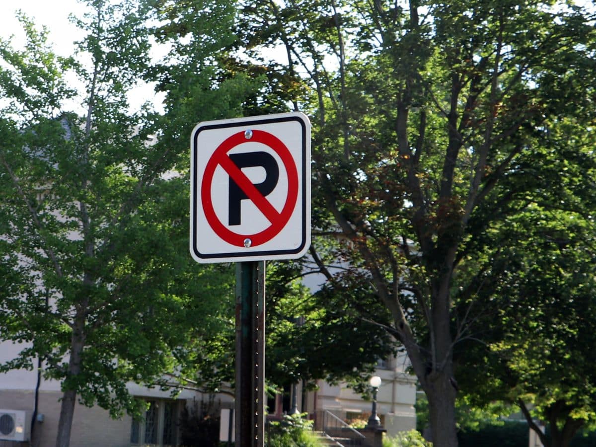parking sign neighborhood