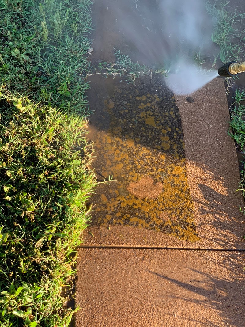 pressure washing sidewalk