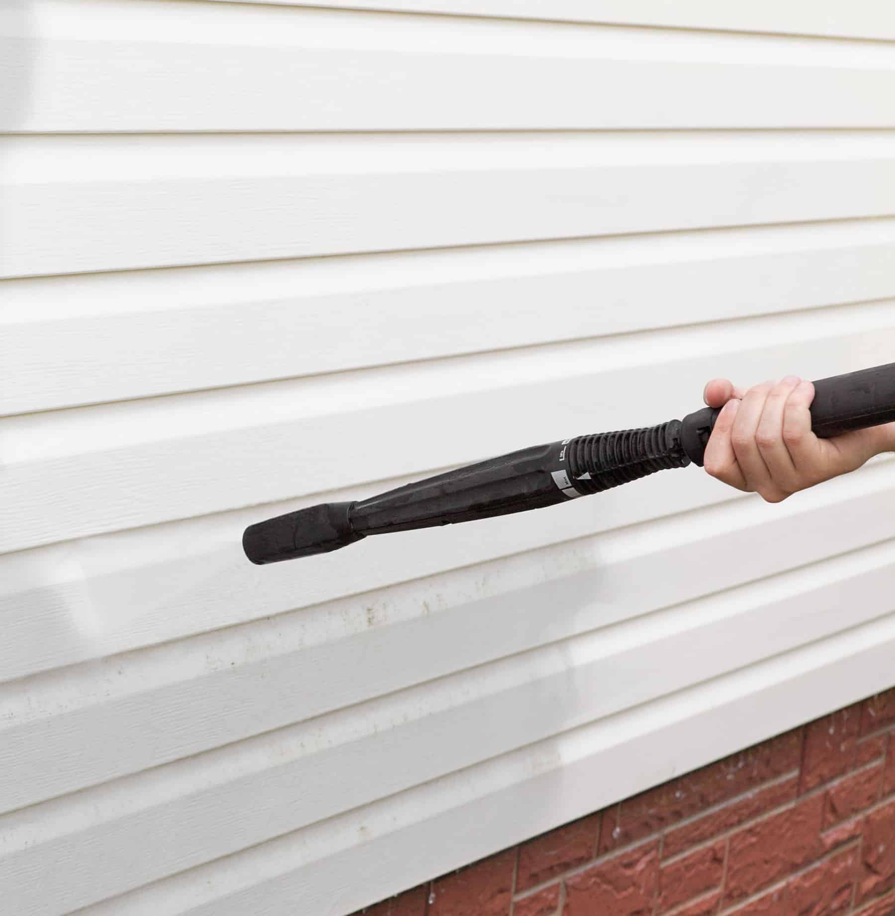 pressure washing vinyl