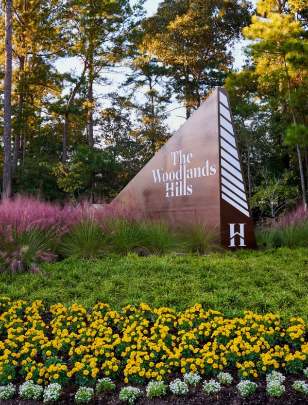 the woodland hills sign
